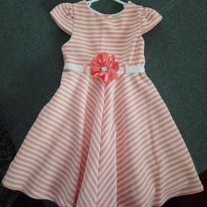 Girl's size 4T dress